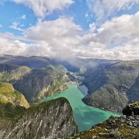 Klingenberg - Ardal Hotel Årdalstangen